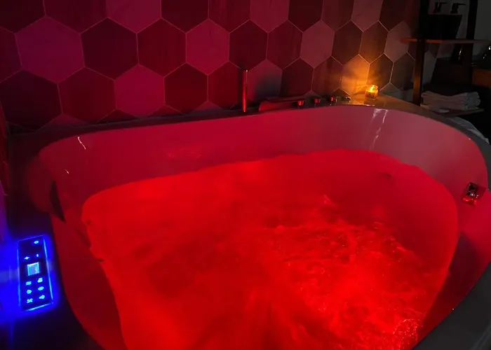 Gite Chaleureux Avec Jacuzzi
